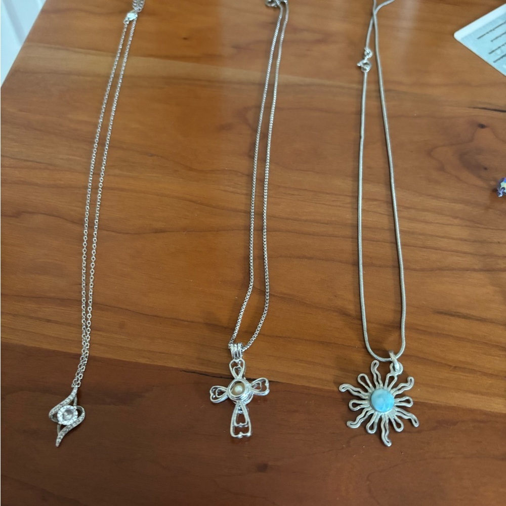 Elegant Silver Necklace Set (3)